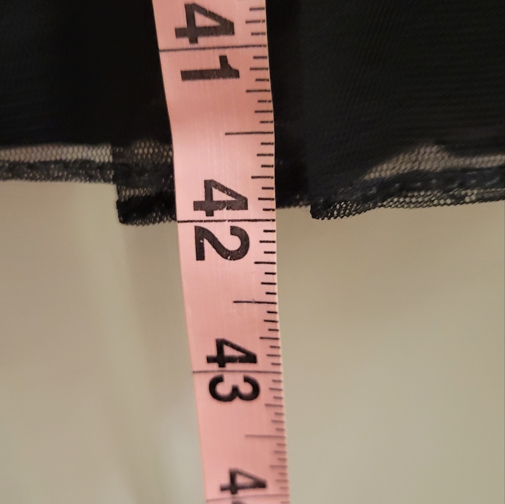 Black velour skirt - Picture 8 of 10